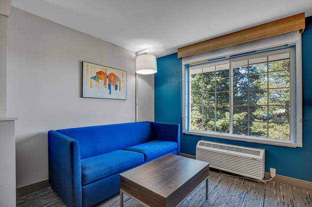 Images Holiday Inn Express & Suites Portland-Jantzen Beach by IHG