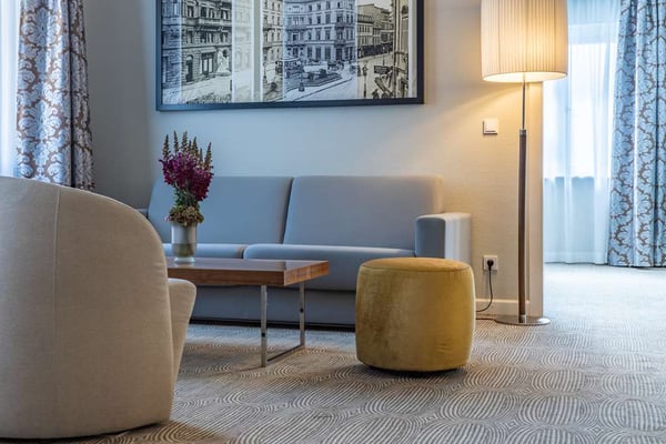 Suite - Livingroom