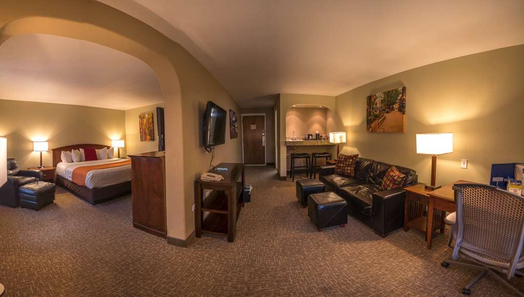 King Suite Best Western University Inn Fort Collins (970)484-2984