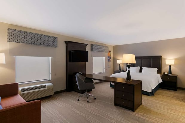 Images Hampton Inn & Suites Wilmington Christiana