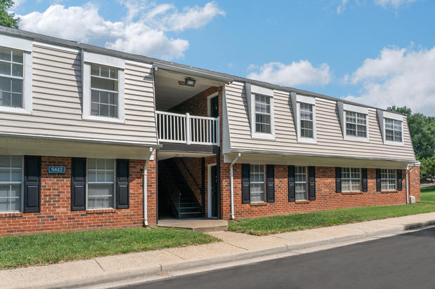 Images London Towne Apartments