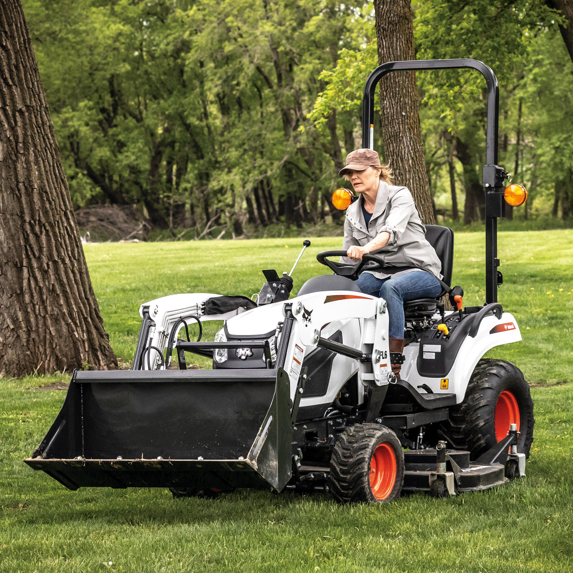 Bobcat CT1025 with mid-mount mower and front-end loader Bobcat of Fort McMurray Fort Mcmurray (780)714-9200