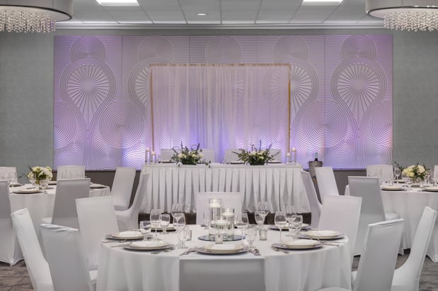 Images Holiday Inn Coralville - Iowa City by IHG