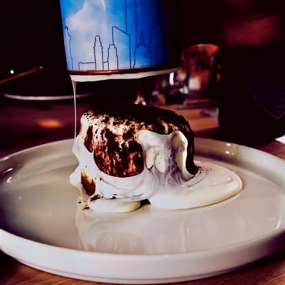 Images Blu on the Hudson