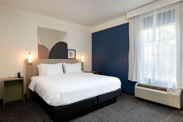 Images Spark by Hilton Savannah Airport