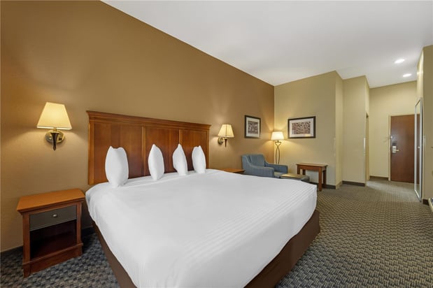 Images Best Western Plus Shamrock Inn & Suites