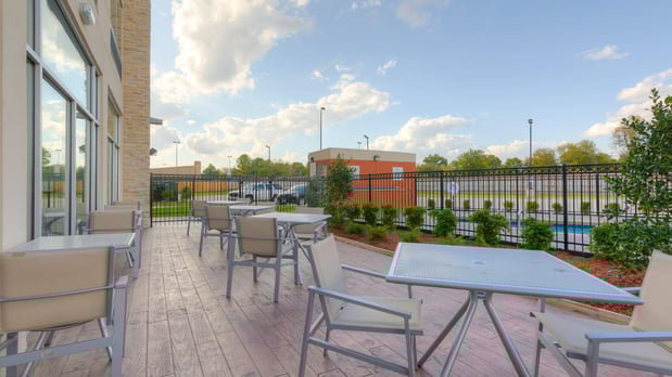 Images Holiday Inn Express & Suites Tulsa Midtown by IHG