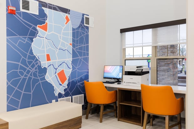 Images Holiday Inn Express & Suites Zion by IHG