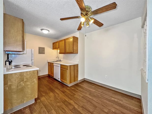 Images Foxwood Apartments