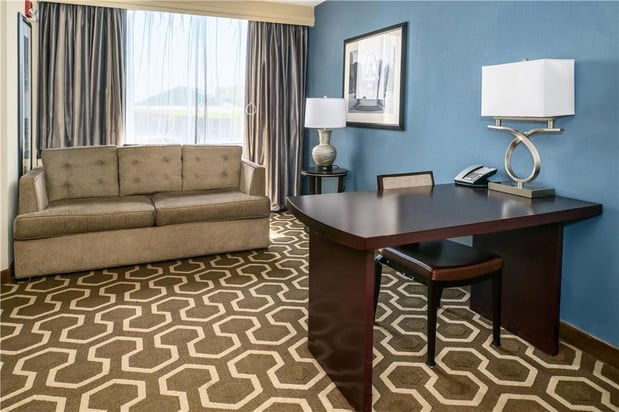 Images Embassy Suites by Hilton St. Louis Airport