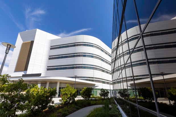 Images Providence Cedars-Sinai Tarzana Medical Center
