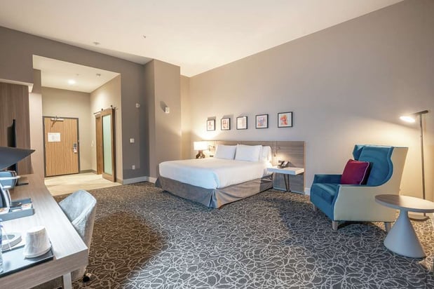 Images Hilton Garden Inn Wichita Downtown