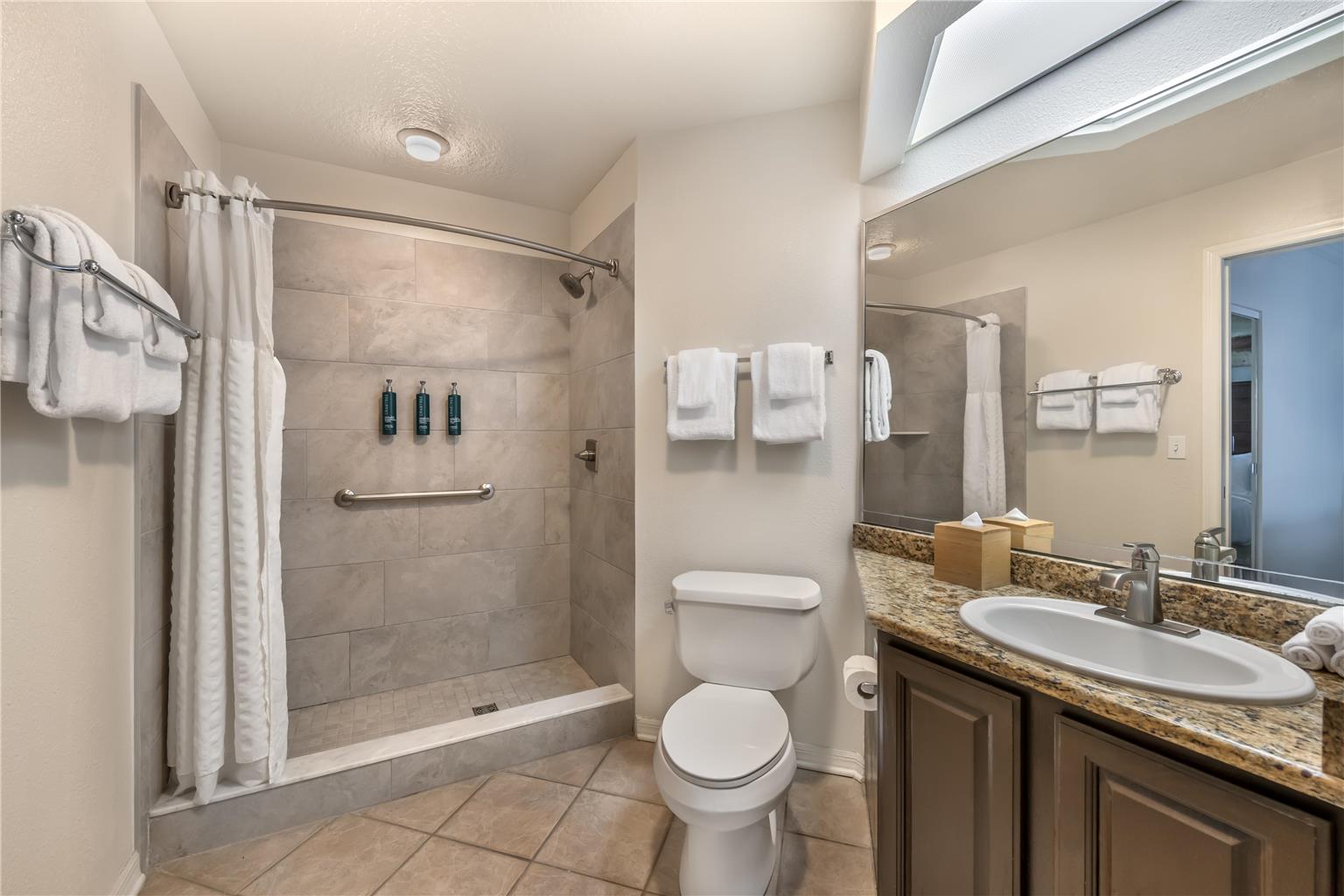 Guest room bath 