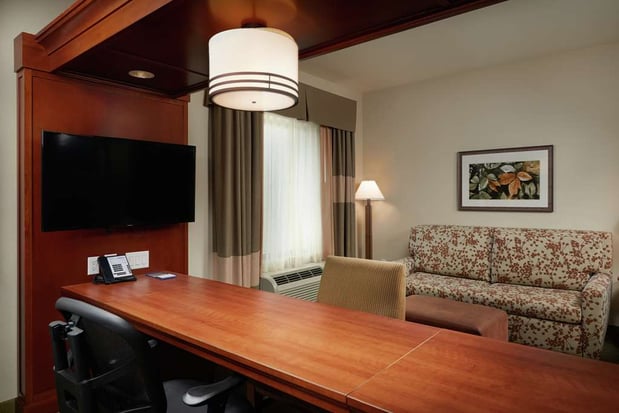 Images Hampton Inn & Suites Salem