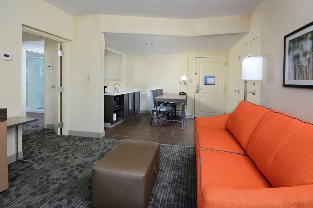 Guest room
