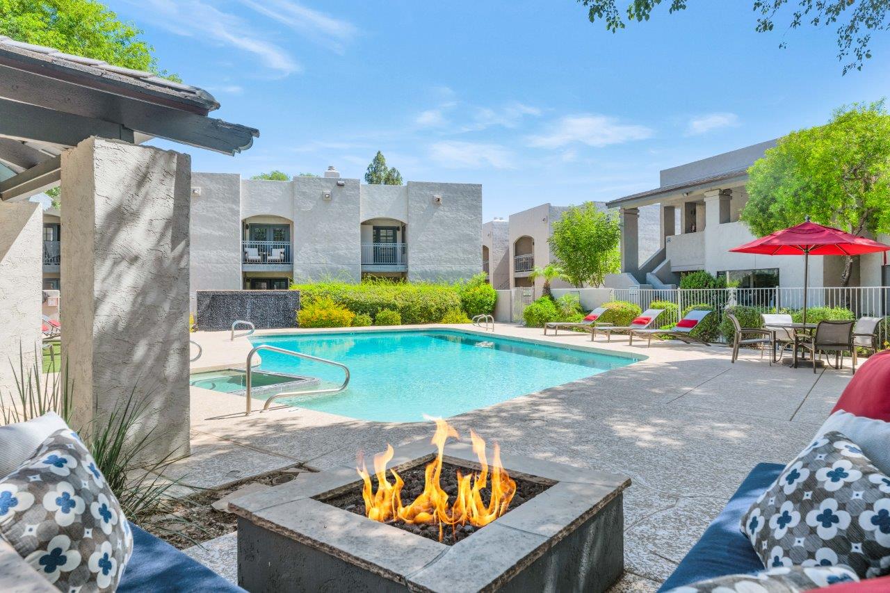 Modern Poolside Design