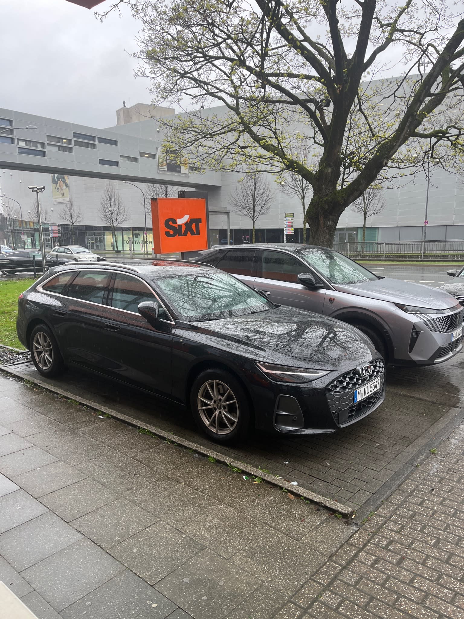 SIXT Auto- und Transportervermietung Essen Limbecker Platz, Ostfeldstr. 9 in Essen