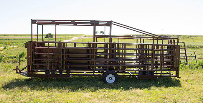 Images Blattner Feedlot Construction & Livestock Equipment