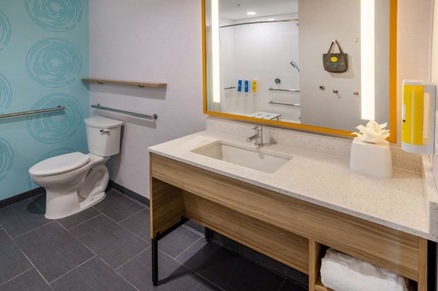 Images Tru by Hilton Pensacola Airport Medical Center