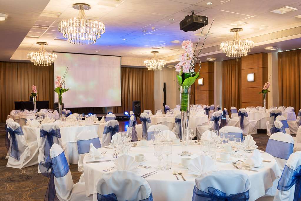 Ballroom Wedding Setup Park Inn by Radisson Palace, Southend-on-Sea Southend-on-sea 01702 455100