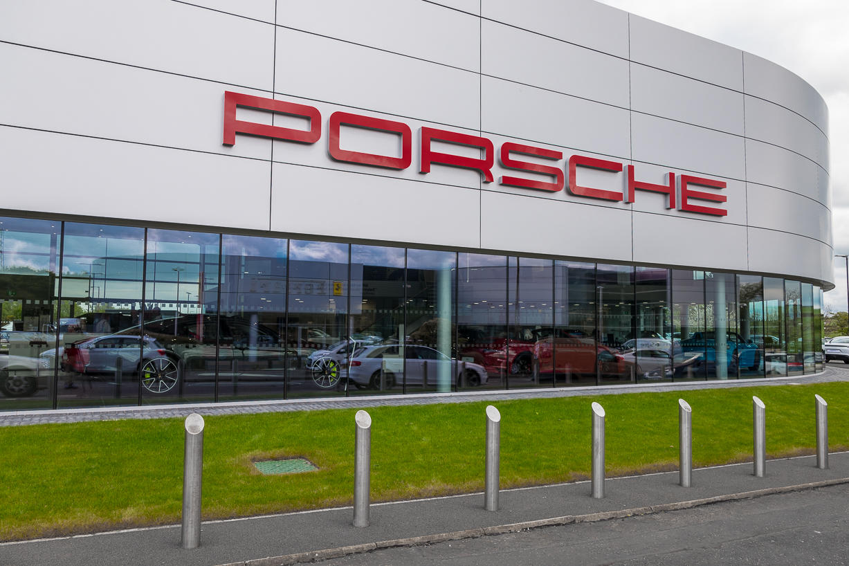 Porsche Centre Edinburgh Edinburgh 01314 755000