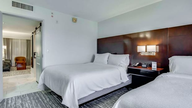 Images Embassy Suites by Hilton Louisville East