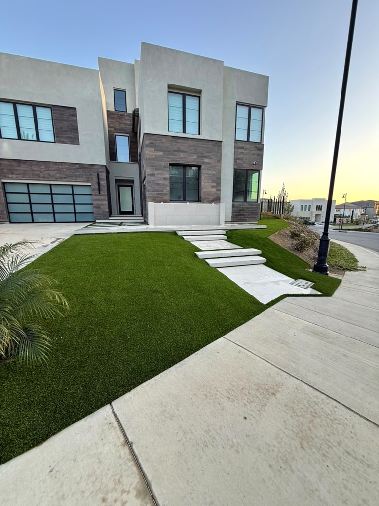 Hyperion Synthetic Turf and Landscaping - Paver installation