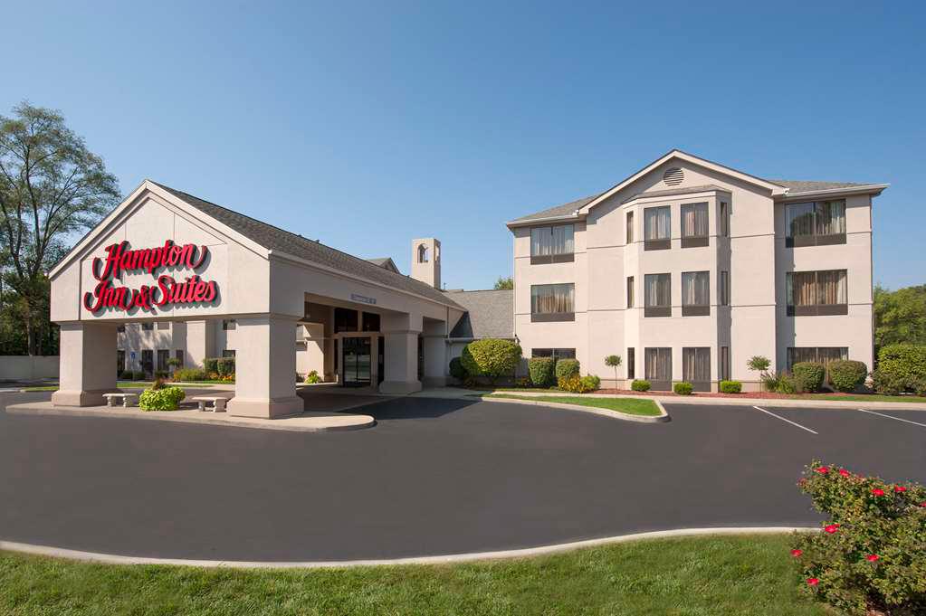 Hampton Inn & Suites South Bend - South Bend, IN 46637-3244 - (574)277-9373 | ShowMeLocal.com