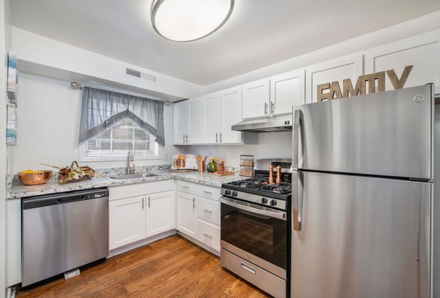 Images Colonial Village at Greenbrier