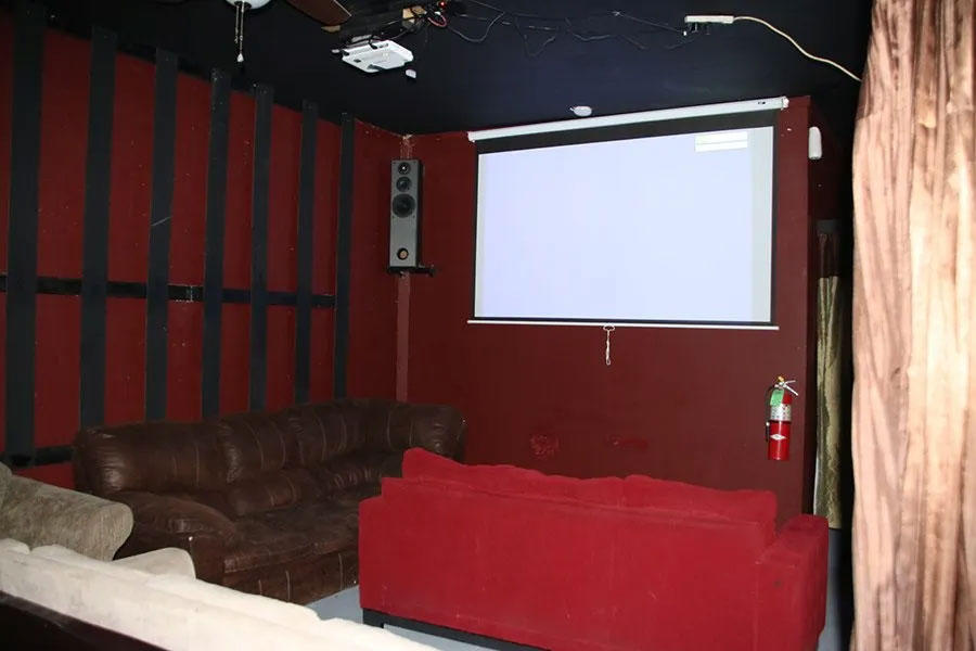 Adult Theatre, 222 Iberville Dr, Biloxi, MS MapQuest