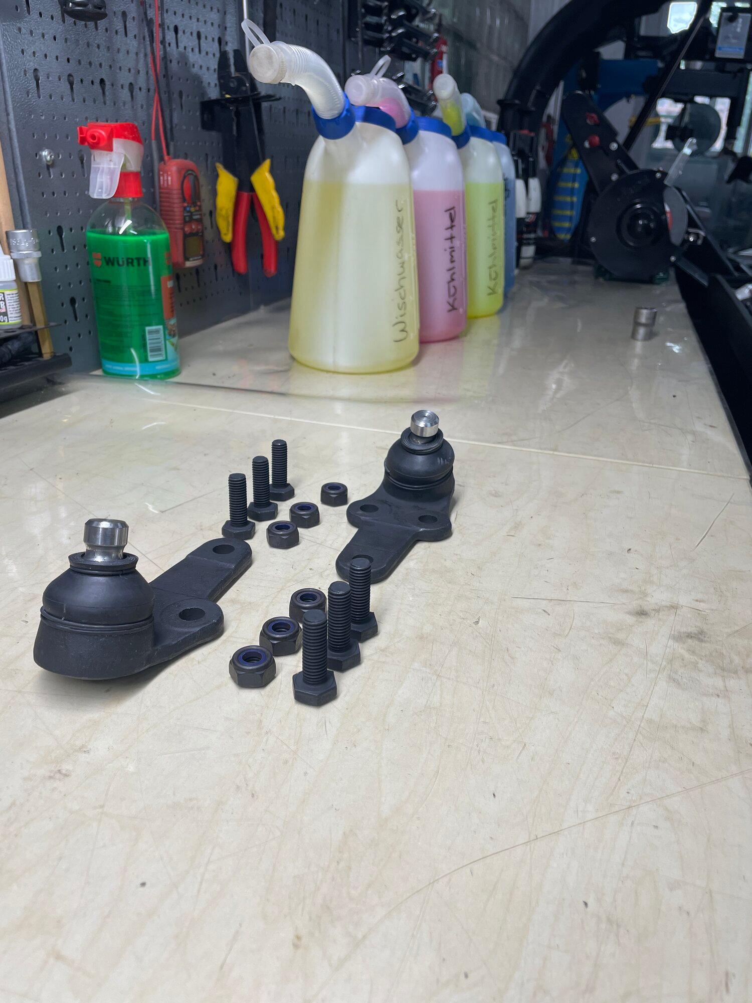 Bilder TJs Garage GmbH