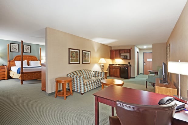 Images Holiday Inn Express & Suites Meriden by IHG