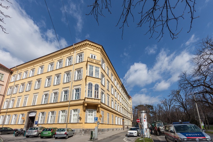 Dr. Gottfried Veith, Opernring 4 in Graz