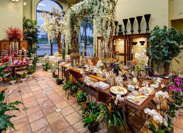 Images Trias Flowers & Gifts