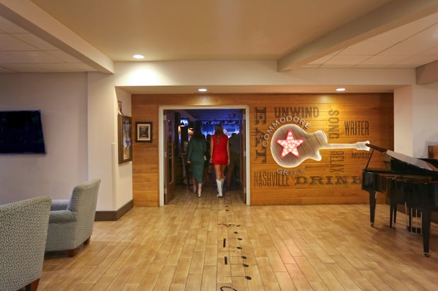 Images Holiday Inn Nashville-Vanderbilt (Dwtn) by IHG