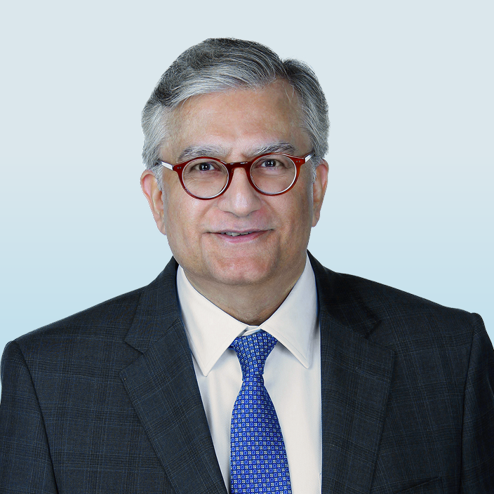 Qamar Hussain headshot.