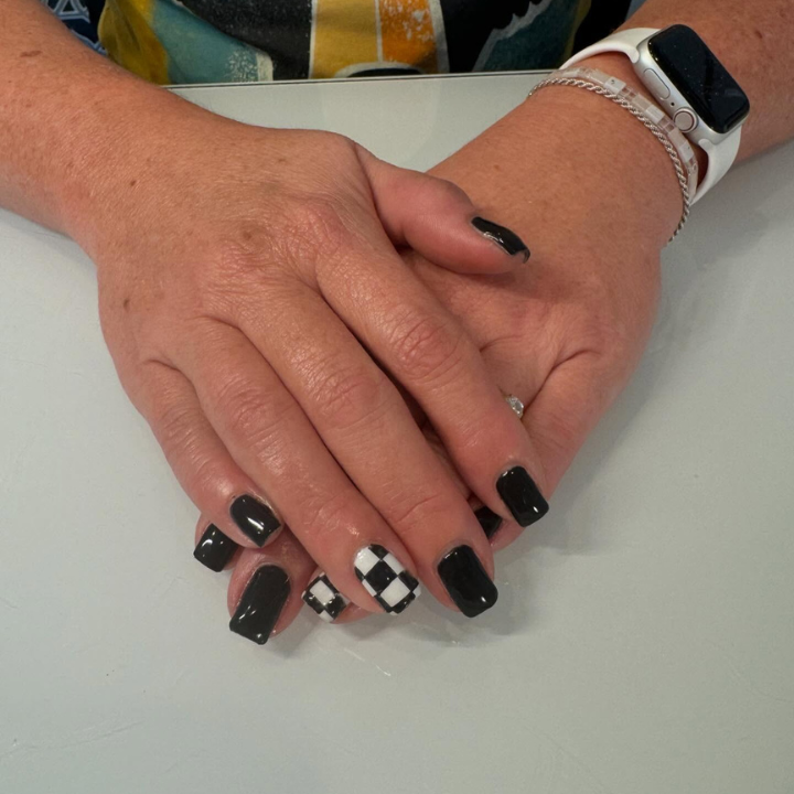 Images DeeDee's Nails