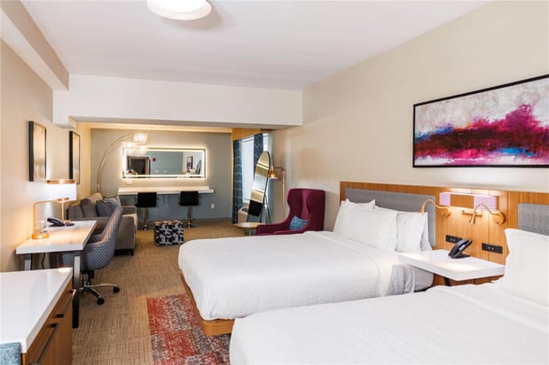 Images Hilton Garden Inn New York/Staten Island