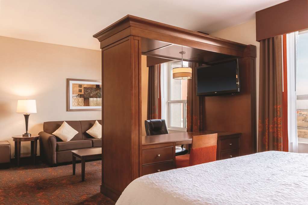 Guest room Hampton Inn by Hilton Edmonton/South, Alberta, Canada Edmonton (780)801-2600