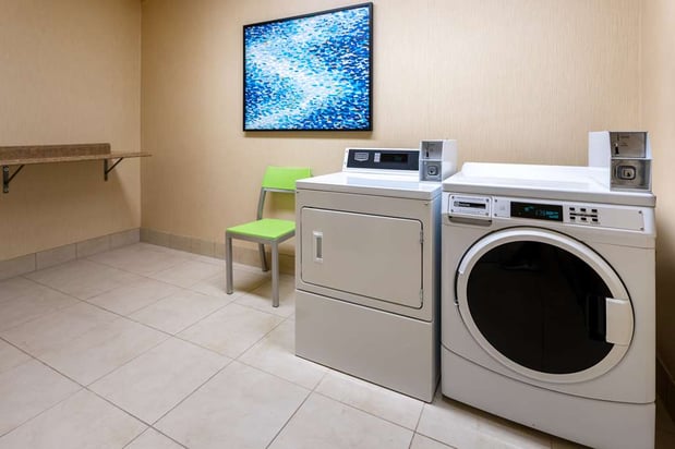 Images Hilton Garden Inn Roanoke