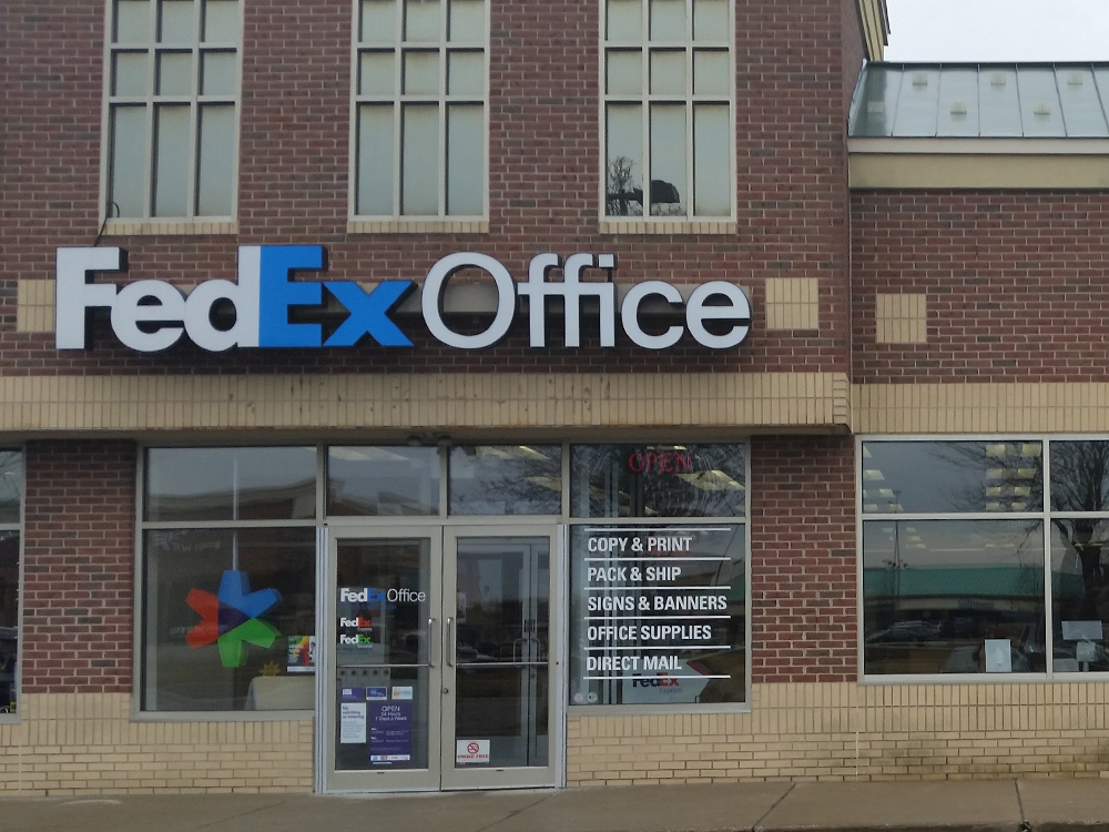 FedEx Office Print & Ship Center Photo