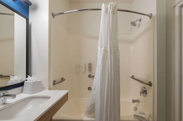 Images Spark by Hilton Savannah Airport