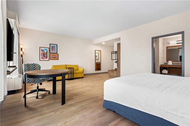 Images Hampton Inn and Suites by Hilton Intercourse