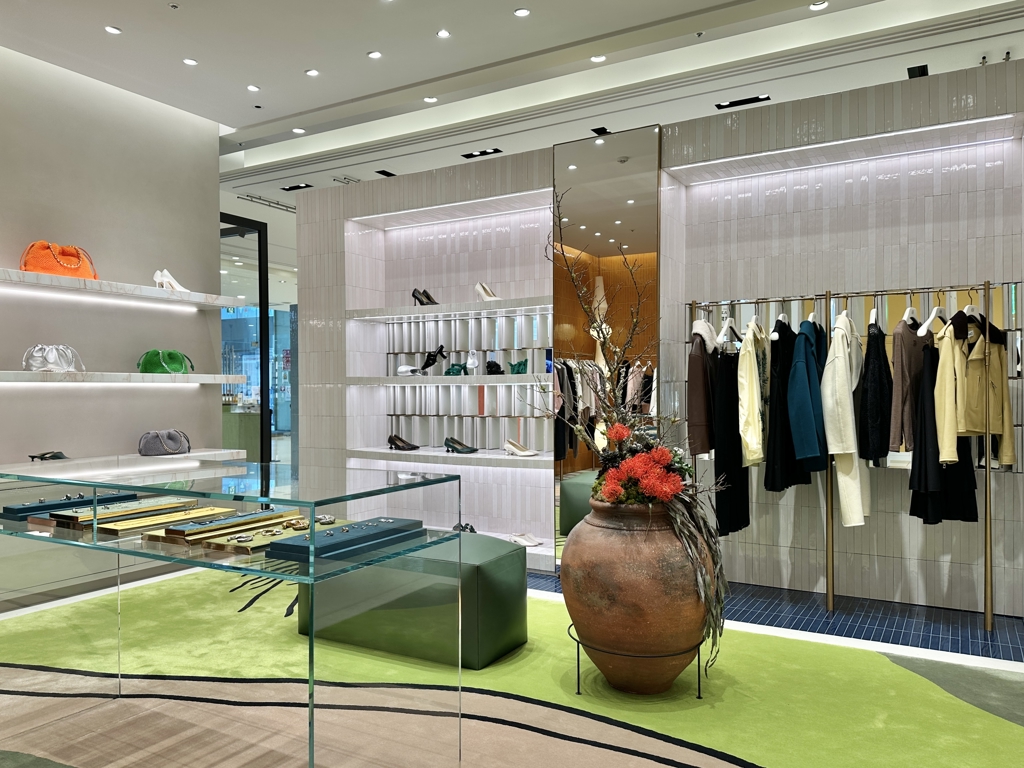 Images LOEWE 岩田屋本店