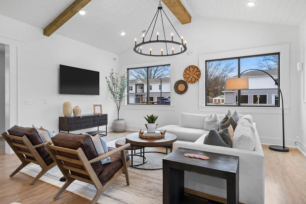 Images Farmhouse at Easley