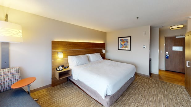 Images Holiday Inn Express South Burlington by IHG