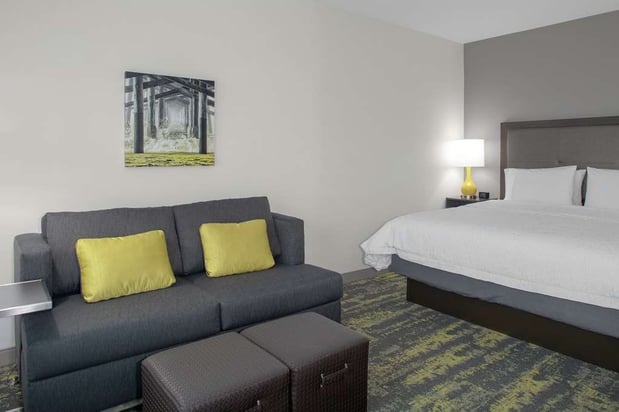 Images Hampton Inn & Suites Irvine-Orange County Airport