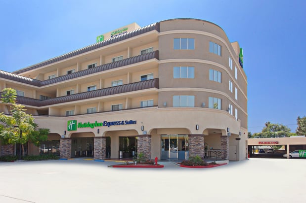 Images Holiday Inn Express & Suites Pasadena - Los Angeles by IHG