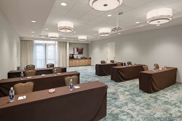 Images Homewood Suites by Hilton Anaheim Resort - Convention Center