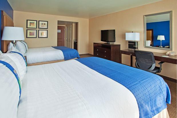 Images Holiday Inn & Suites Phoenix Airport by IHG
